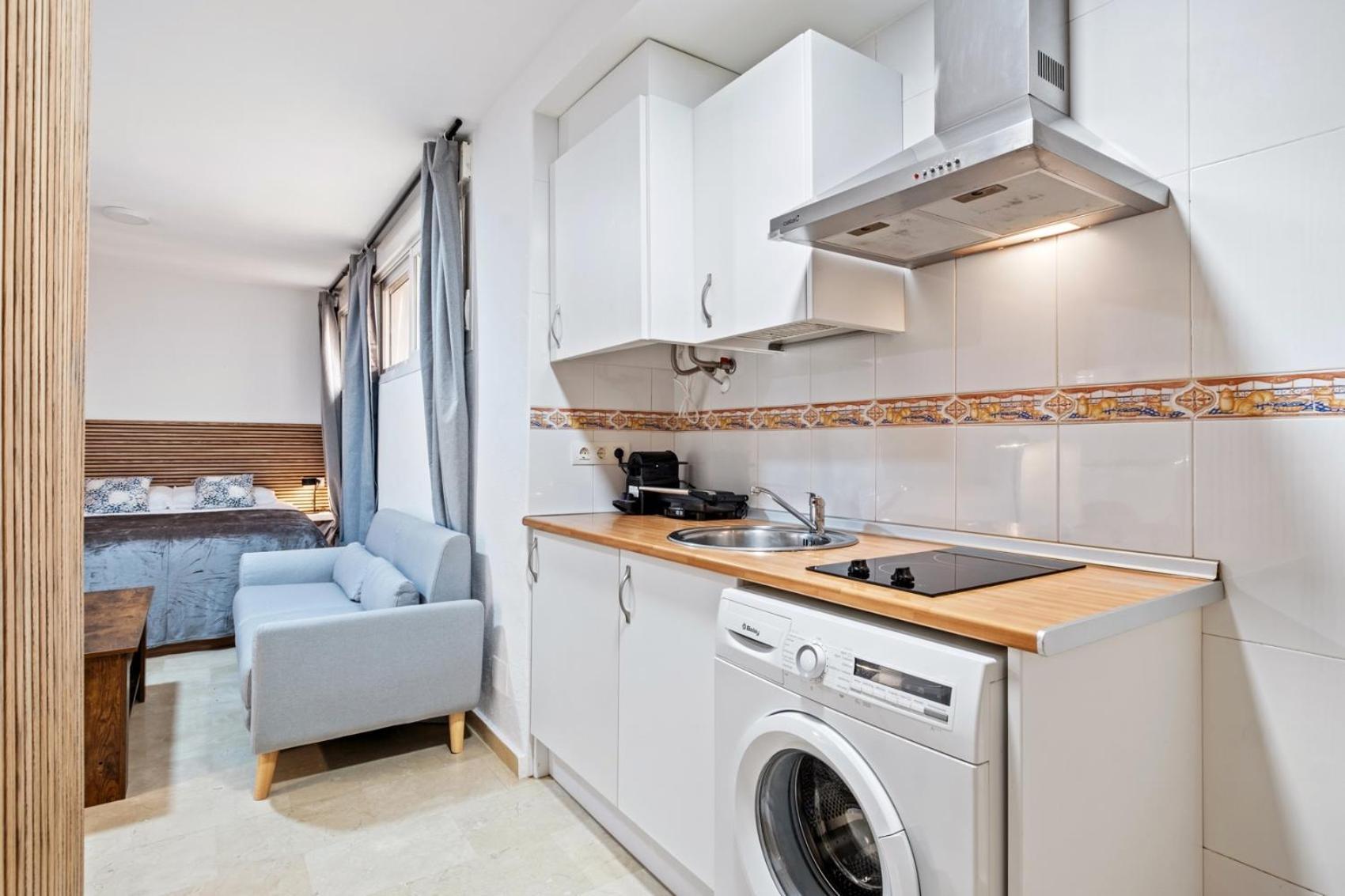 Modern And Comfortable Studio Малага Экстерьер фото